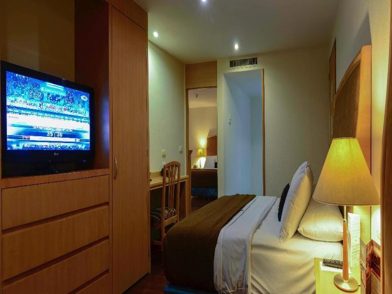 Hotel Riazor Aeropuerto Mexico City Room photo